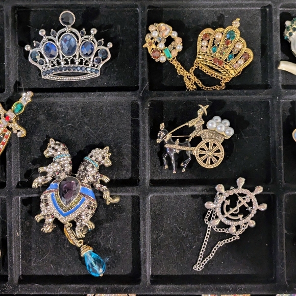 Colorful Brooch Collection - Picture 8 of 15